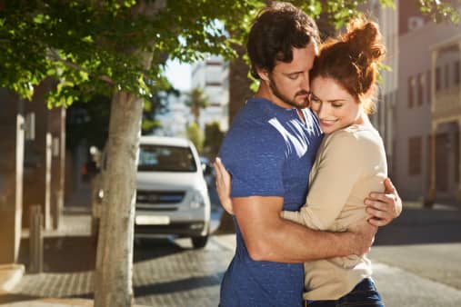 3 important tips on how to find a way to the heart of an Israeli woman