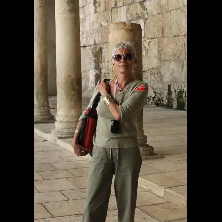 Yana, 59Tel Aviv 
