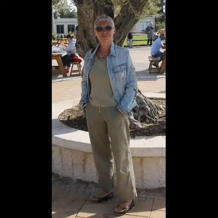 Yana, 59Tel Aviv 