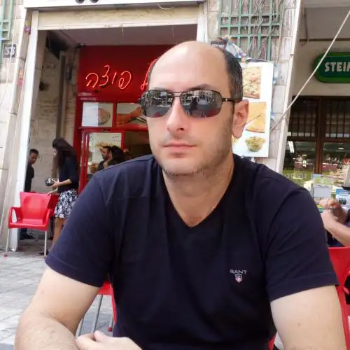 Arn, 46Tel Aviv 