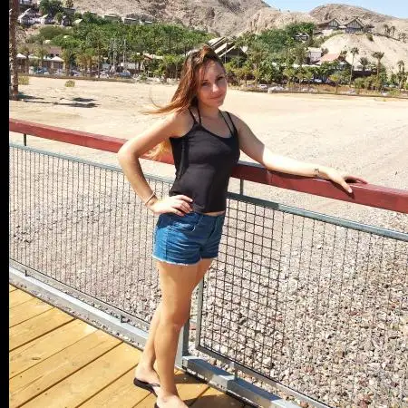 Yulya, 34Bat Yam