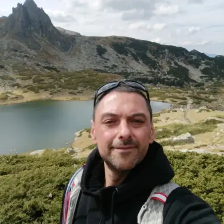 Oleg, 44Ramat Gan 