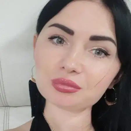 Maryna, 40Ariel 