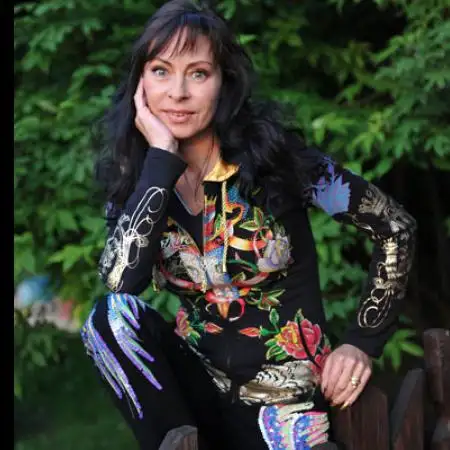 Masha, 64Nesher 