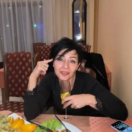 Galina, 52Bat Yam