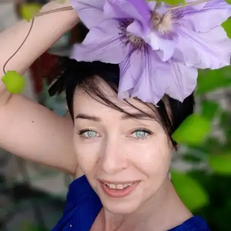 Galina, 52Bat Yam 