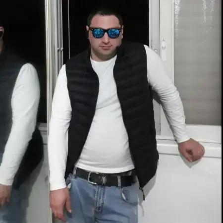 Elizbar, 40Petah Tikva