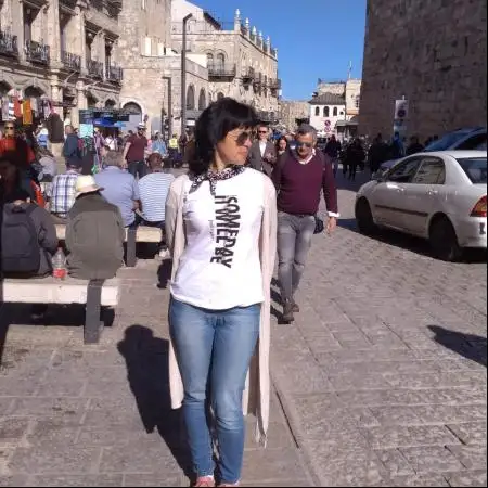 Julia, 51Bnei Brak 