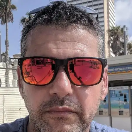 רון, 56Petah Tikva 