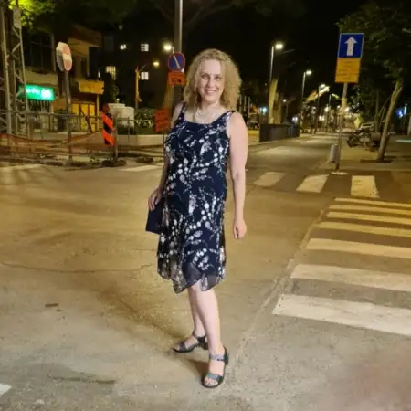 Neznakomka, 50Tel Aviv 