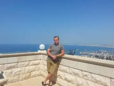 Denis, 37Nazrat Illit