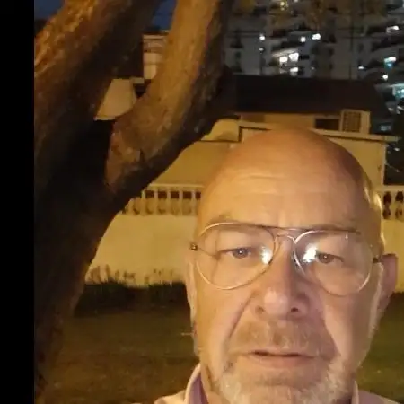 מרק, 59 Kiryat Ono