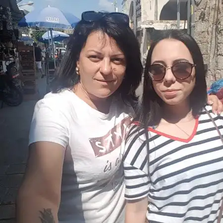 Viki, 53Haifa 