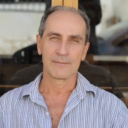 Mihail, 70Netanya 