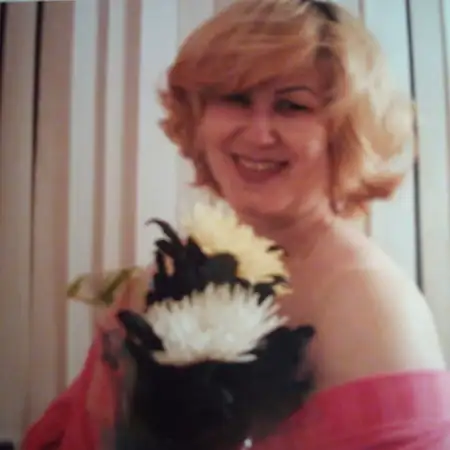 olga, 70Tel Aviv 