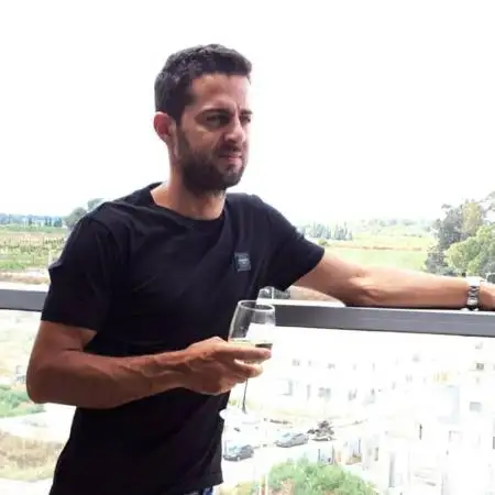 Omri, 39Even Yehuda