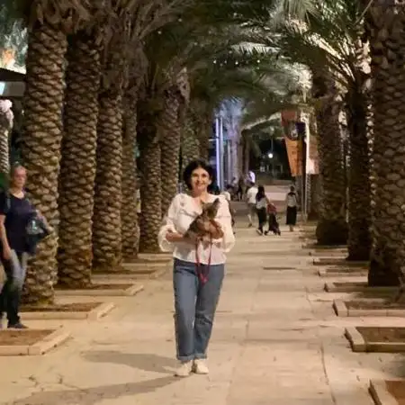 Vanda, 61Rishon LeZion 