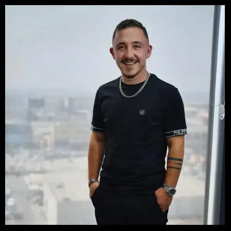 Pavel, 30Tel Aviv 
