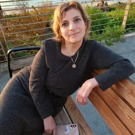Viktoriya, 48Bat Yam