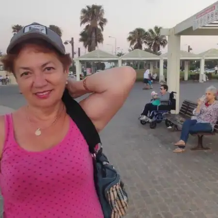 Bella, 70Haifa 