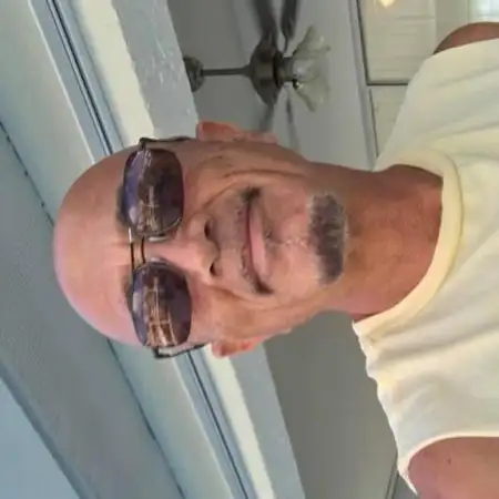 Avi, 71 Tel Aviv