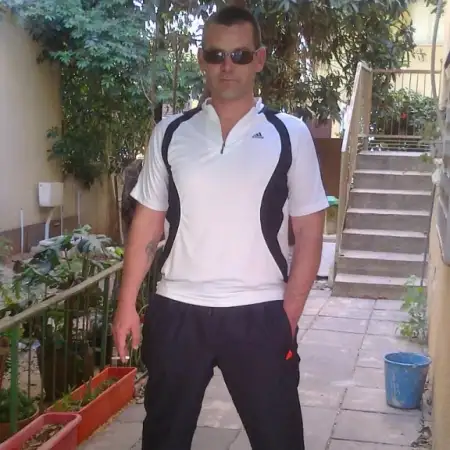 Slava, 50Petah Tikva 