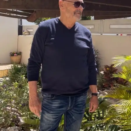 פליקס, 74Rishon LeZion 