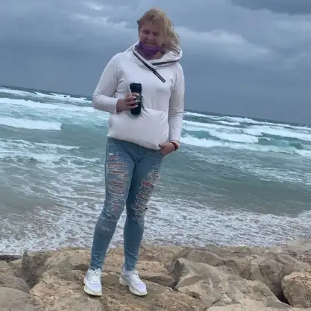 Viktoryia, 43Haifa