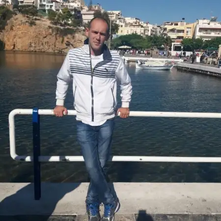 Yasha, 37Bat Yam