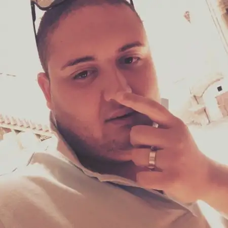 Devid, 41Petah Tikva