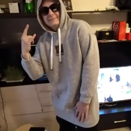 Aleksey, 42Petah Tikva 