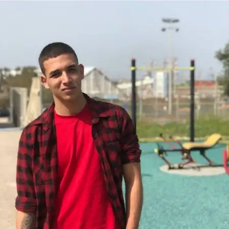 Tomi, 22Bat Yam
