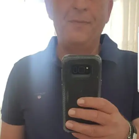 Roni, 61 Petah Tikva