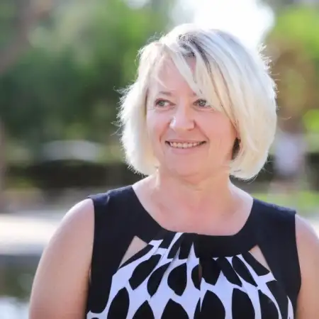 Natasha, 58Omer 