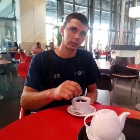 Gheorghe, 32Tel Aviv
