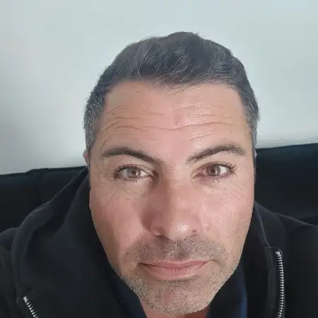 שלומי, 46 Rosh HaAin