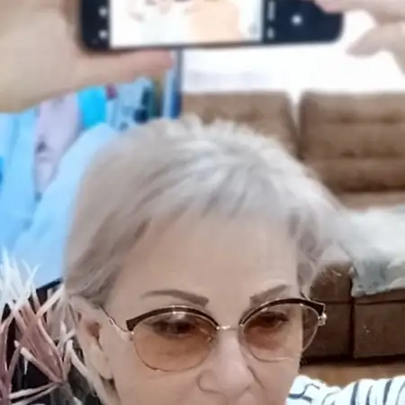 Nina, 74Bat Yam 