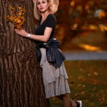 Anna, 44Tel Aviv