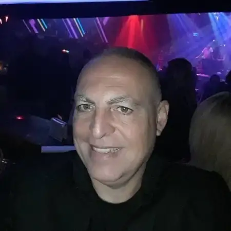 Daniel, 56Tel Aviv 