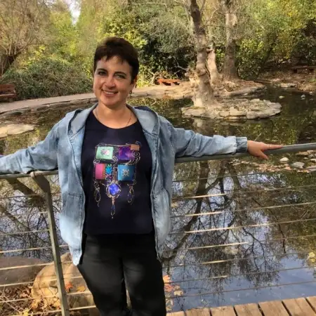 Elena, 51Petah Tikva 