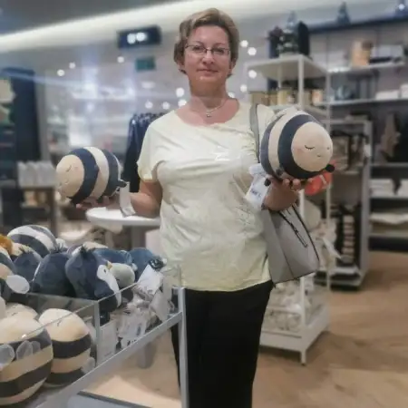 Violet, 54Rishon LeZion 
