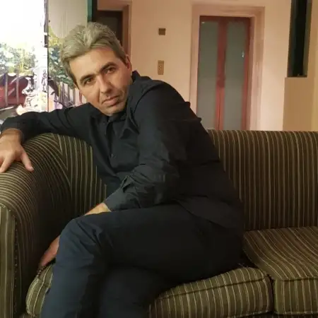 Oleg, 50Tel Aviv 