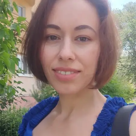 Yuliya, 43Hedera 