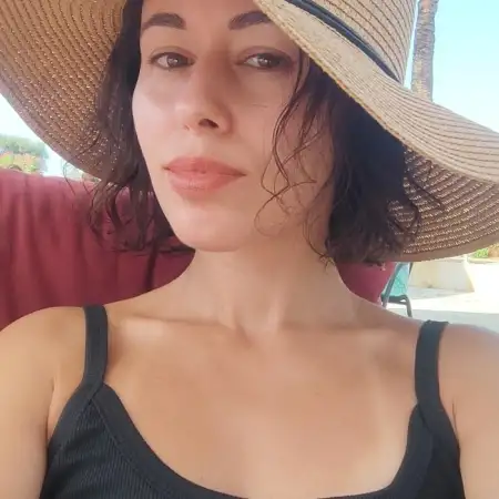 Yuliya, 43Hedera 