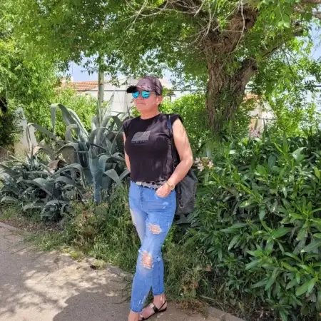 Liliya, 61Nazrat Illit
