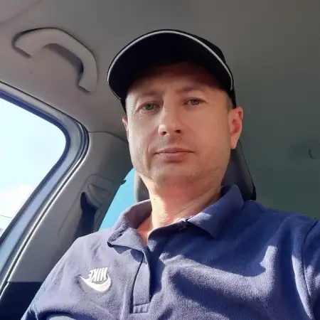 Aleksandr, 49 Rehovot