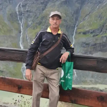 Aleksey, 52Petah Tikva 