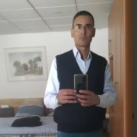 אבי, 50Tiberias 