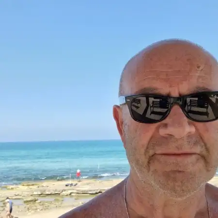 ליויו, 70Petah Tikva 