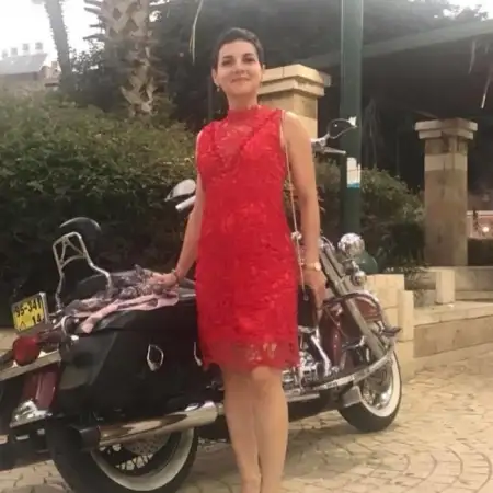 Alla, 45Bat Yam 
